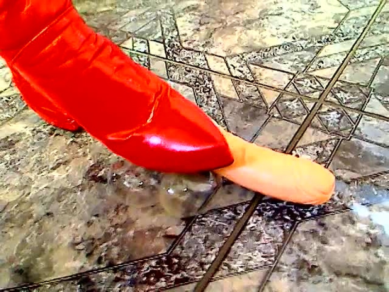 Was passiert mit SklavenEierSchwänzen, wenn sie nicht gehorchen wollen ...