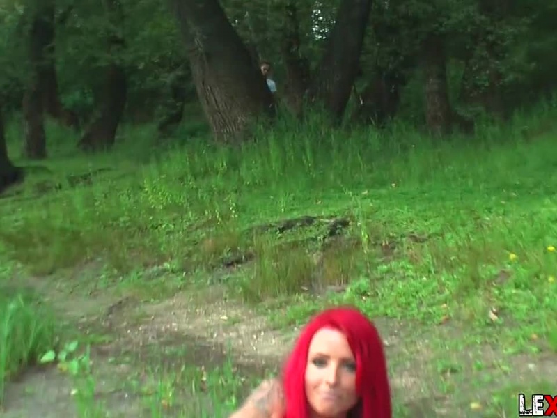 Beobachtet und durchgefickt - Perversling knallt mein nasses Loch