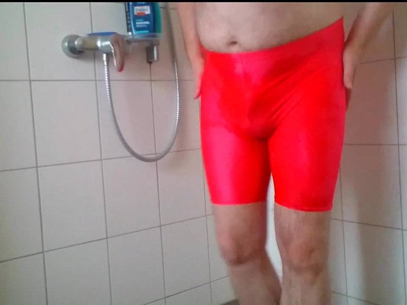 Pissen in Lycra Hose ** Sport FAN **