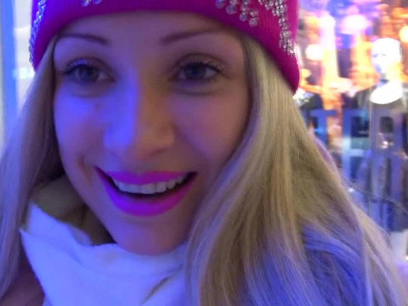 Ns in umkleide - public