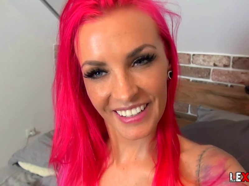 Tief ins Loch - meine Pussy muss befriedigt werden !