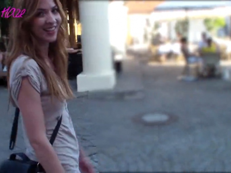 EXTREM PUBLIC! Blowjob & Spermawalk durch die Menge!