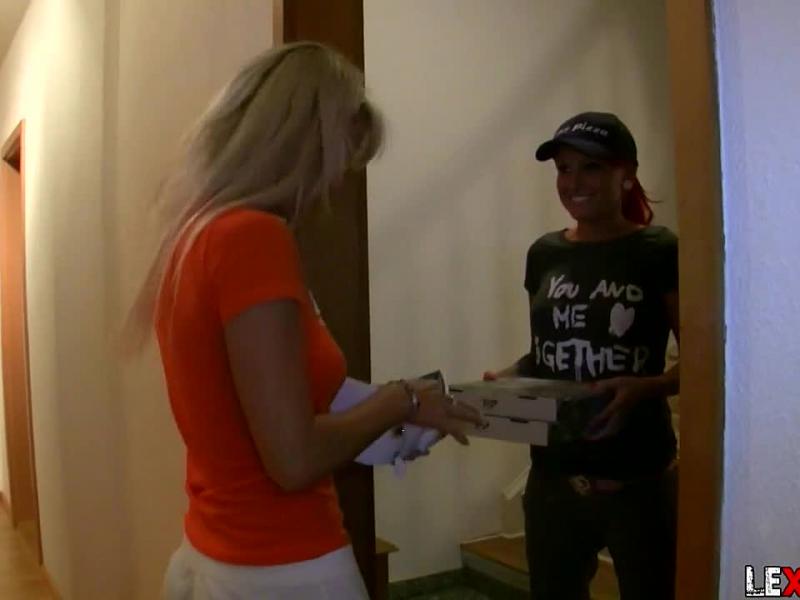 von MILF gefingert und geleckt !