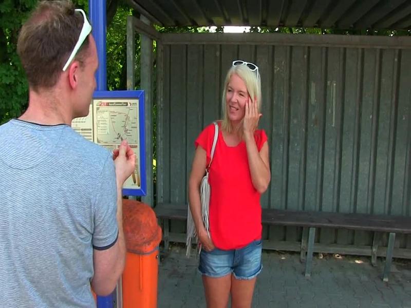 OMG!Von Fan erkannt und gleich gefickt!AO