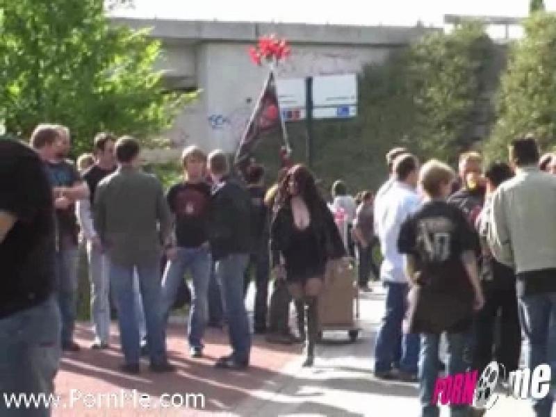 Live-Fist für AC/DC-Ticket