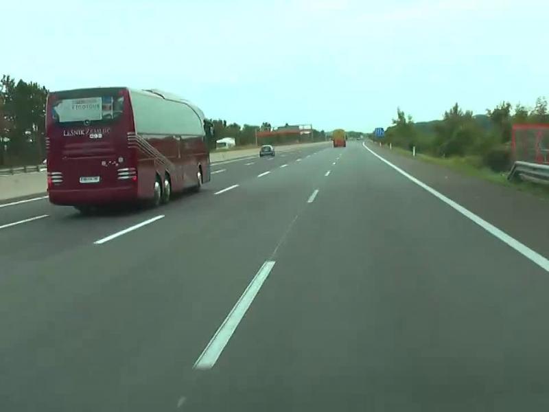 Orgasmus im LKW bei der Fahrt