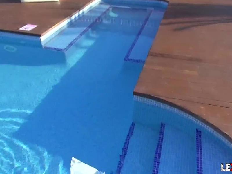 vom Poolboy besamt !