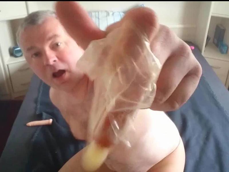 Geil mit Fremden SPERMA ** Kondom Spaß **