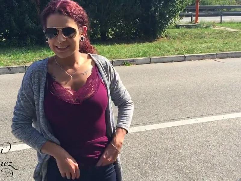 SPONTAN PISS an der Raststätte !