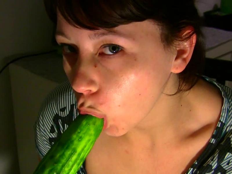 Dein minni SCHWANZ vs meine Gurke