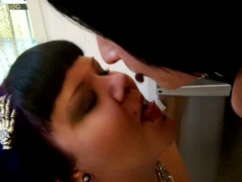 Pudding aus ihrem Mund