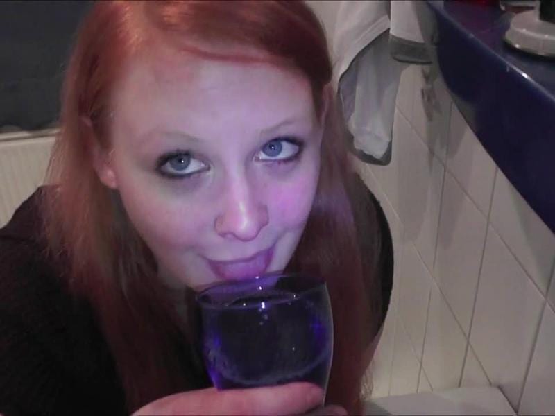 Uncut!Erste fremde Pisse gesoffen 2014