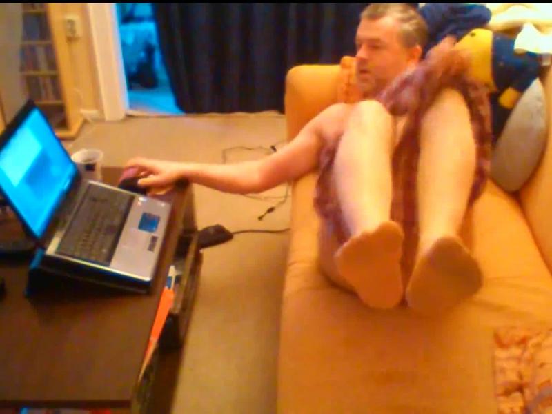 STRUMPFHOSE: Email Check