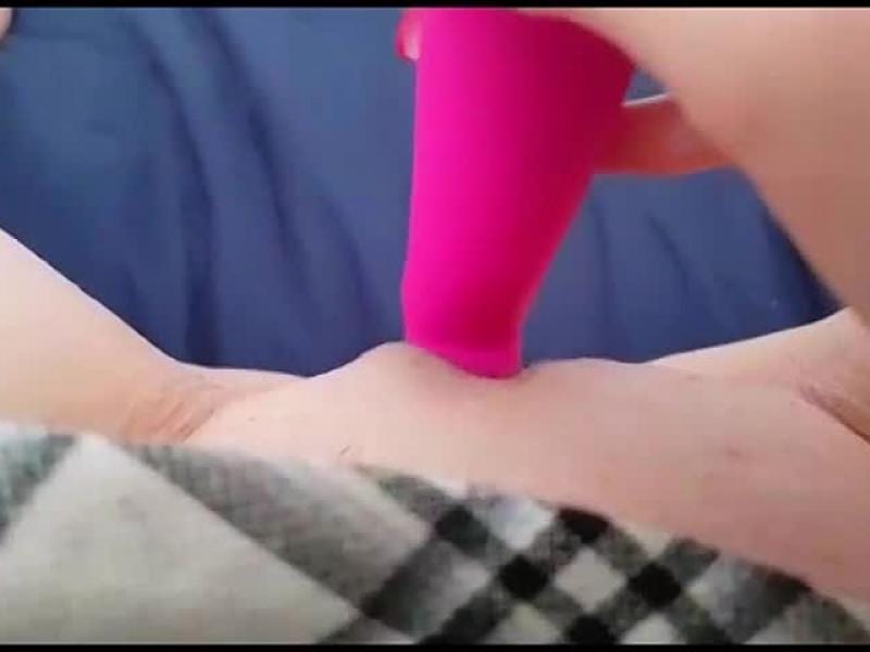 Ich musste mich wieder geil abwichsen