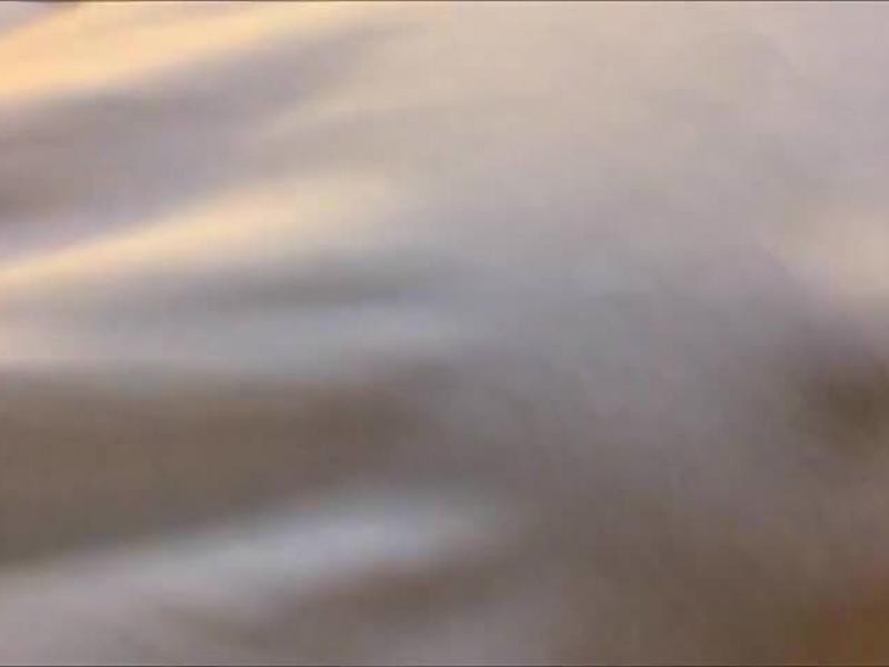 Ich creme mir wieder meine Titten und Muschi ein