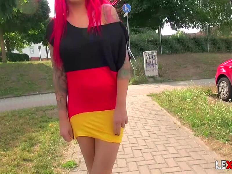 die WM Schlampe - Schlammschlacht zum Deutschland Spiel