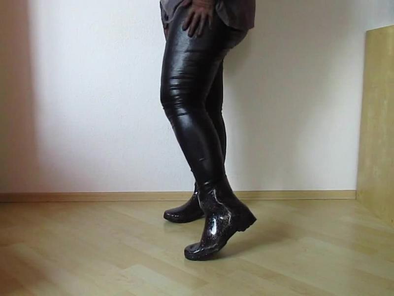 Lederleggings oder Wetlookleggings