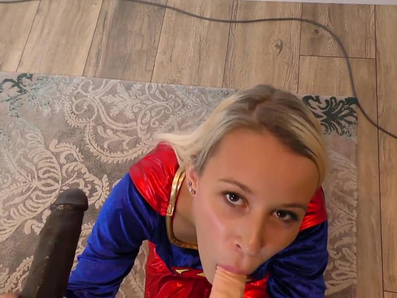 Superwoman vernascht 2 Schwänze