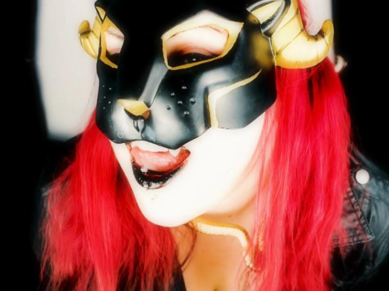 Pussy from Hell - Petplay Fang Fetisch Licking Panting